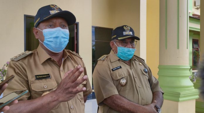 Bupati Bintuni Perintahkan 389 CPNS Ambil SK di BKPP, Plt Derek Asmuruf Masih Bingung