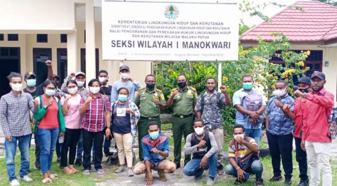 Diduga Palsukan Izin Menteri, Kepala Dinas Kehutanan Papua Barat Dilaporkan ke Gakkum KLHK