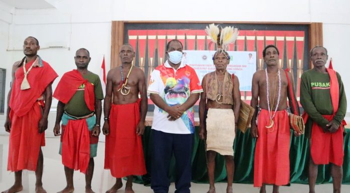 Pertama Terjadi, Bupati Sorong Keluarkan SK Pengakuan Hak Adat Suku Moi