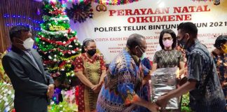 Bupati Petrus Kasihiw Ada Pesan Khusus Untuk Polisi Bintuni, Simak Apa Isinya
