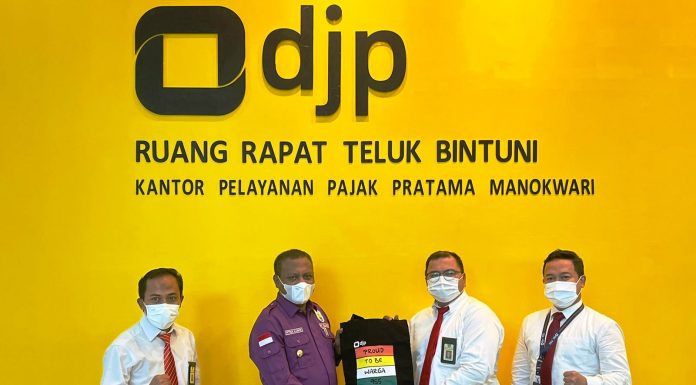 Bupati Piet Kasihiw: Perusahaan di Bintuni Harus Tinggalkan Manfaat Bagi Daerah