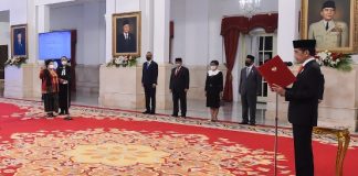 Presiden Jokowi Lantik SDM Asli Papua sebagai Duta Besar di Selandia Baru