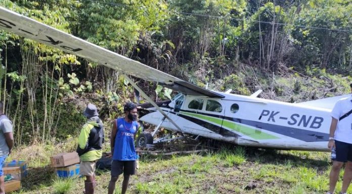 Pesawat Pilatus Tergelincir di Paniai Papua