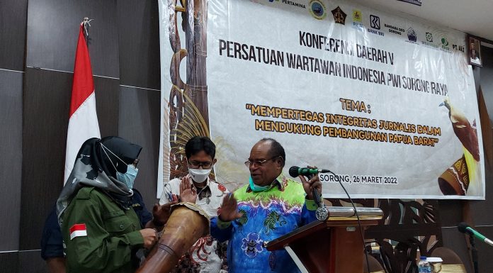 Buka Konferensi V PWI Sorong Raya, Walikota Sebut Peran Jurnalis Ujung Tombak Pembangunan