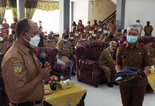 Berikan Contoh Positif, Herman Kayame Kembalikan Fasilitas Jabatan Kepala BPKAD Bintuni