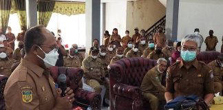 Berikan Contoh Positif, Herman Kayame Kembalikan Fasilitas Jabatan Kepala BPKAD Bintuni