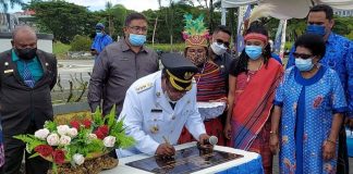 Resmikan Proyek di Bandara DEO Senilai 2,1 Miliar, Walikota Sorong Kesal Gegara Spidol