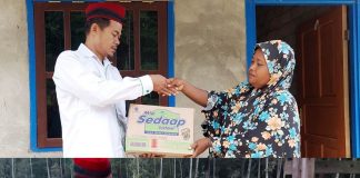 Takmir Masjid Al-Munawarah Bintuni Mencari Fakir Miskin dan Janda Tua