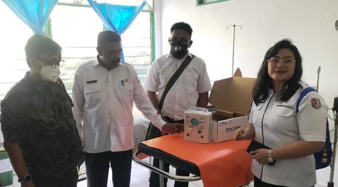 Tekan Angka Kematian Bayi dan Ibu, Tangguh LNG Bagikan Peralatan PONED ke Fakfak