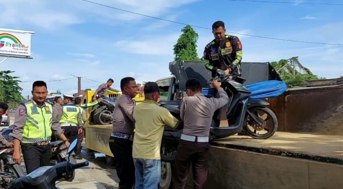Puluhan Motor Tanpa Plat Nomor Diangkut ke Markas Polres Bintuni