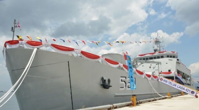 KRI Teluk Lada 521 Diduga Jadi Armada Menyelundupkan Ratusan Satwa Endemik Papua