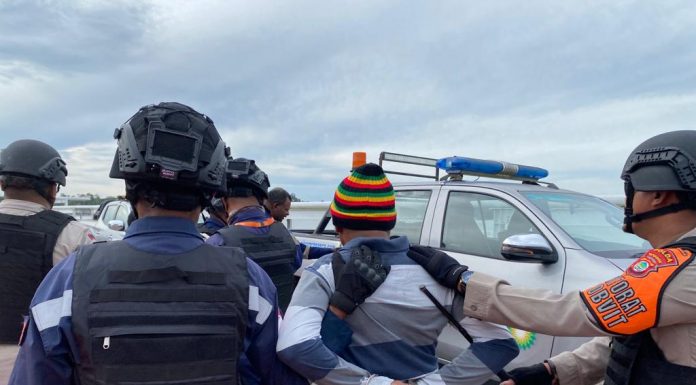 Polisi Bintuni Latihan Tangani Penyusup di Area LNG Tangguh