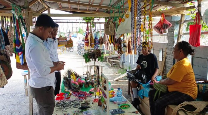 Sunting Gadis Pujaan di Kampung Halaman, Anak Siantar Ini Perkenalkan Budaya Papua