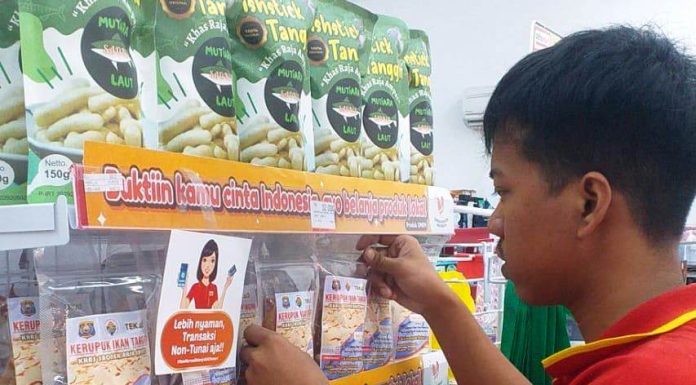 Omset Produk UMKM Raja Ampat Meningkat Setelah Dipasarkan di Alfamart