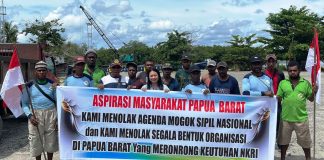 Buruh Pelabuhan Bintuni Lakukan Aksi Damai Tolak Seruan Separatis Papua Barat