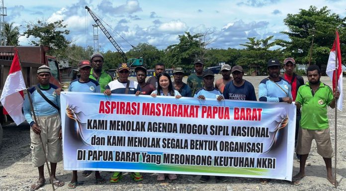Buruh Pelabuhan Bintuni Lakukan Aksi Damai Tolak Seruan Separatis Papua Barat