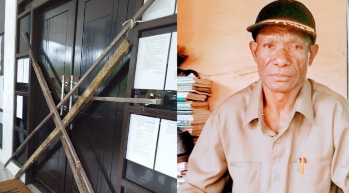 Empat Bulan Honor Belum Dibayar, Guru Kontrak Palang Kantor Dinas Pendidikan Bintuni