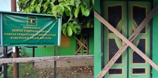 Tidak Akomodir Bakal Caleg, Pintu Sekretariat DPC PPP Bintuni Dipalang