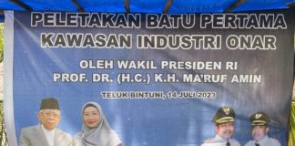 Wakil Presiden Groundbreaking Kawasan Industri Teluk Bintuni di Lahan yang Belum Dibebaskan