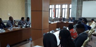 Bansos Pendidikan Tak Kunjung Cair, Mahasiswa Bintuni Mengadu ke DPRD