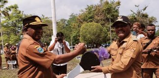 3 Tahun Lebih Jabat Plt Sekda Teluk Bintuni, Frans Awak Terima Mobil Fortuner