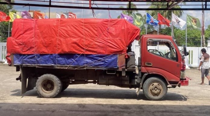 1.130 Bilik Suara Pemilu Serentak 2024 Tiba di KPU Teluk Bintuni