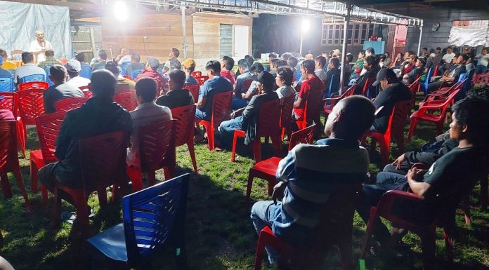 Temu Kangen, Masyarakat Toraja di Bintuni Mengundang Makan Malam Alfons Manibui