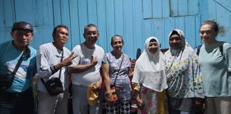 Kesederhanaan dan Keberhasilan Alfons Manibui Membangun Bintuni Mengundang Simpati Warga Kokas