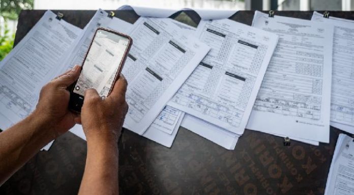 Disampaikan Lewat WA, Pejabat KPU RI Perintahkan Penghentian Rekapitulasi Suara Pemilu