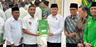 Sah! Anisto Terima Rekomendasi dari PPP untuk Calon Bupati Teluk Bintuni