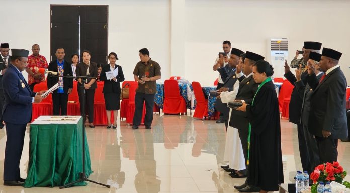 Berbekal Rekomendasi Mendagri, Hendrik Kapuangan Dilantik Menjadi Kepala Dinas Pendidikan Teluk Bintuni