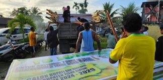Sosialisasikan Pasangan Anisto-Joko Lingara, Relawan YO JOIN Pasang 150 Baliho di Bintuni