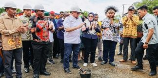 Ketua DPD RI, AA LaNyalla Mahmud Mattalitti, Letakkan Batu Pertama SMK Papua Bangkit dan Sekolah Sepak Bola Kaki Belanda di Sorong Papua Barat Daya