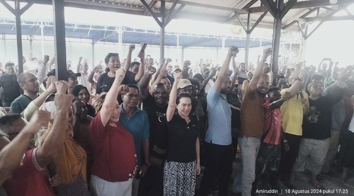 Pulang ke Bintuni Bawa Lima B1.KWK Parpol, Ribuan Pendukung Jemput Kedatangan YO JOIN