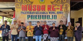 Paslon YO JOIN dan ROMA Kompak Hadiri Pembukaan Musda I Pakuwojo Teluk Bintuni