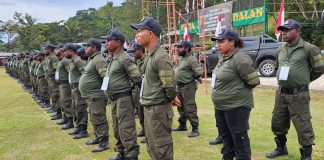 144 PPD Pilkada Teluk Bintuni Ikuti Orientasi Tugas Pilkada 2024 di Yonif 763/SBA