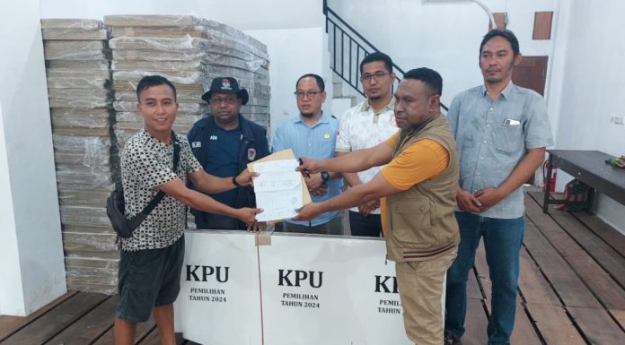 Secara Bertahap, Logistik Pelaksanaan Pilkada Mulai Diterima KPUD Teluk Bintuni