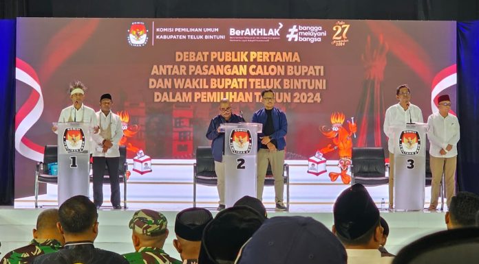 Debat Publik Paslon Bupati-Wakil Bupati Teluk Bintuni, Daniel Asmorom Tak Mampu Jawab Pertanyaan Anisto