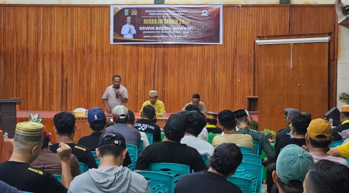 Lakukan Reses ke III, EBN Belanja Masalah di Teluk Bintuni