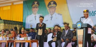 Gegara Bupati Yohanis Manibuy, Para Pejabat Pusat Hadir di HUT ke-22 Teluk Bintuni