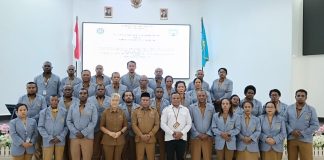 Dilepas Wabup JL, Mahasiswa UNIPA KKN di Meyado Teluk Bintuni