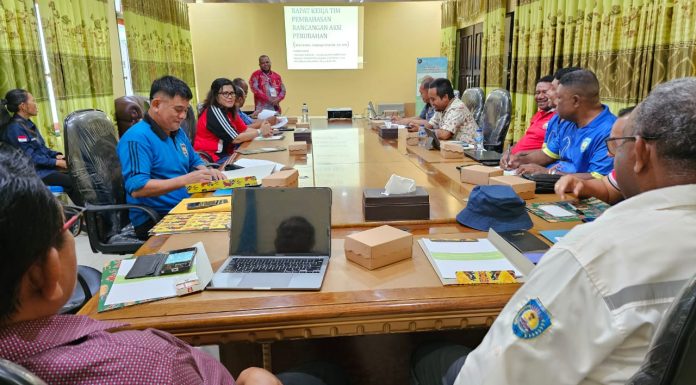 Asisten III Setda Teluk Bintuni Rancang Absensi Pegawai Berbasis Pengenalan Wajah