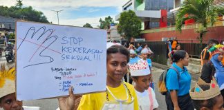 Peringati HAN 2025, Ratusan Anak di Teluk Bintuni Kampanye Lingkungan dan Anti Kekerasan Seksual