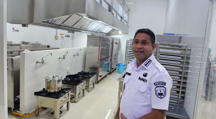 Diresmikan Bupati Yohanis Manibuy, Dapur MBG Teluk Bintuni Juara Satu di Papua Barat