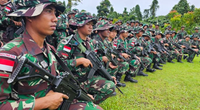 Ratusan Prajurit Yonif 410/Alugoro Amankan Perbatasan Wilayah Teluk Bintuni