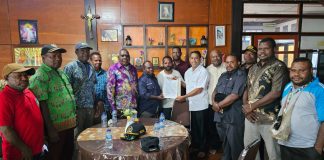 Keluarga Suku Sougb Moskona Sampaikan Aspirasi ke Bupati, Ajukan Markus Iba Sebagai Sekda Teluk Bintuni