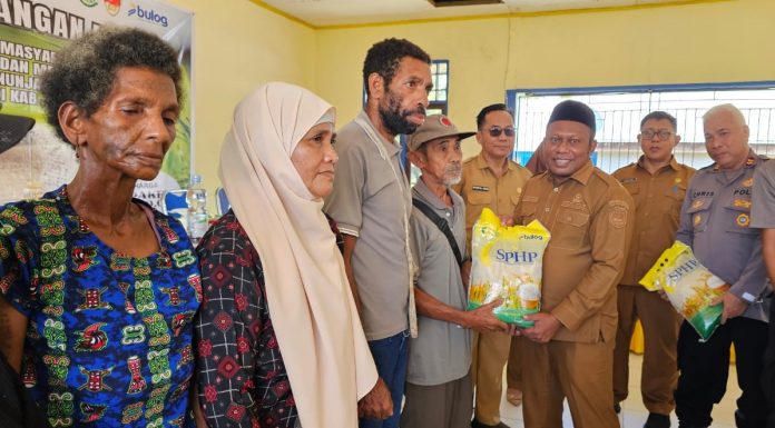 Selenggarakan Gerakan Pangan Murah, Forkopimda Teluk Bintuni Siapkan 40 Ton Beras hingga Natal 2025