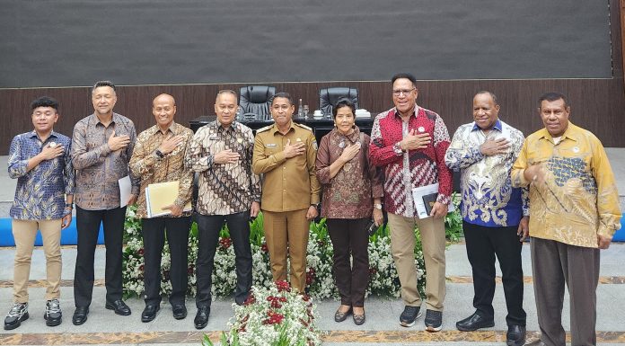 Hari Ini, Bupati Anisto dan Komite Percepatan Pembangunan Otsus Papua Bertemu Presiden Prabowo