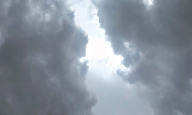 Ancaman Bencana Hidrometeorologi Mengintai: BNPB Imbau Masyarakat Waspada dan Lakukan Evakuasi Mandiri