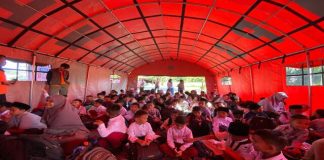 Tak Lagi Beratap Langit, Siswa SD Negeri 2 Lokop Kini Belajar di Tenda Darurat BNPB
